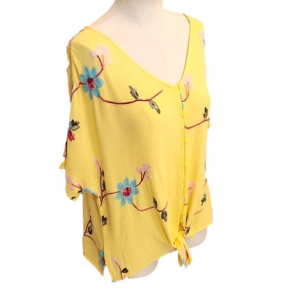 WOMENS LIV Los Angeles yellow floral boho embroidered tie button up top size M. - Picture 4 of 16